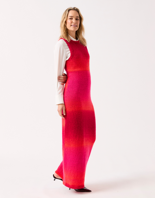 Sleek Sleeveless Maxi Aran