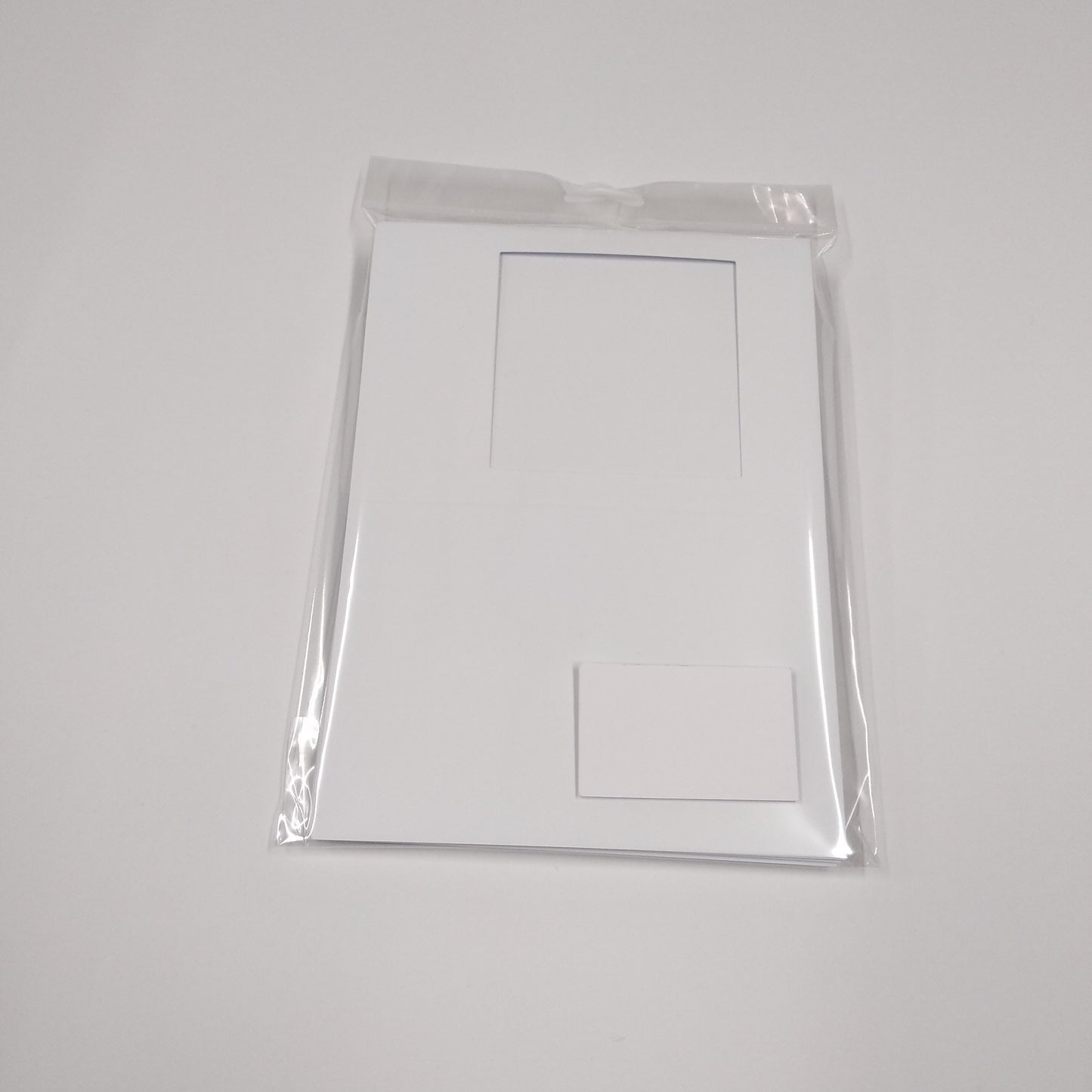 10 x A6 White Tri-Fold Square Aperture Cards & Envelopes
