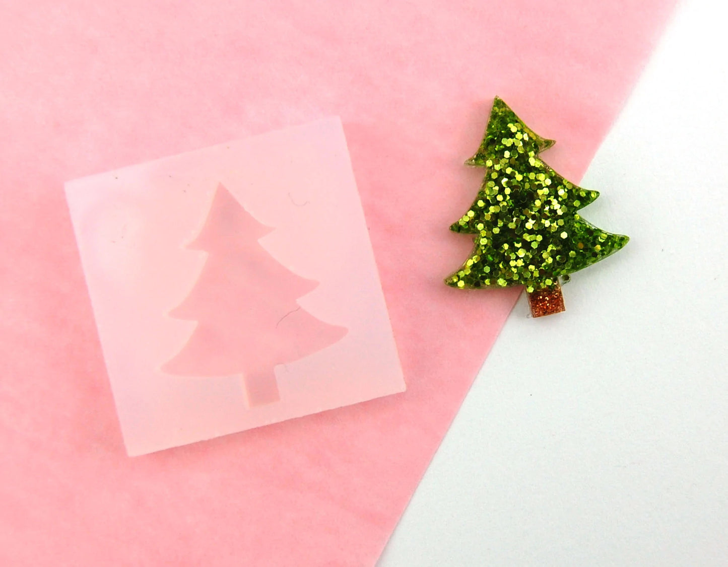 Bekbek Makes UV Resin Kit - Christmas Tree Pin Kit (Makes 2)